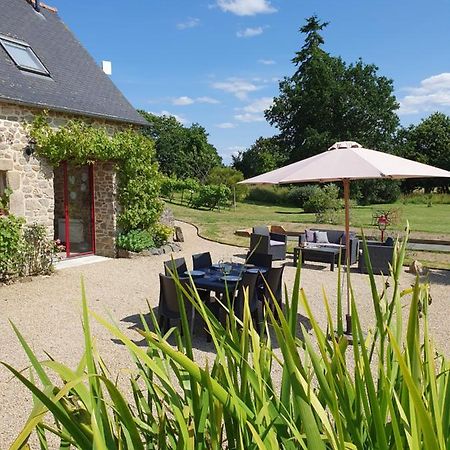 Le Domaine De La Petite Chevre Villa Ploumagoar Екстериор снимка