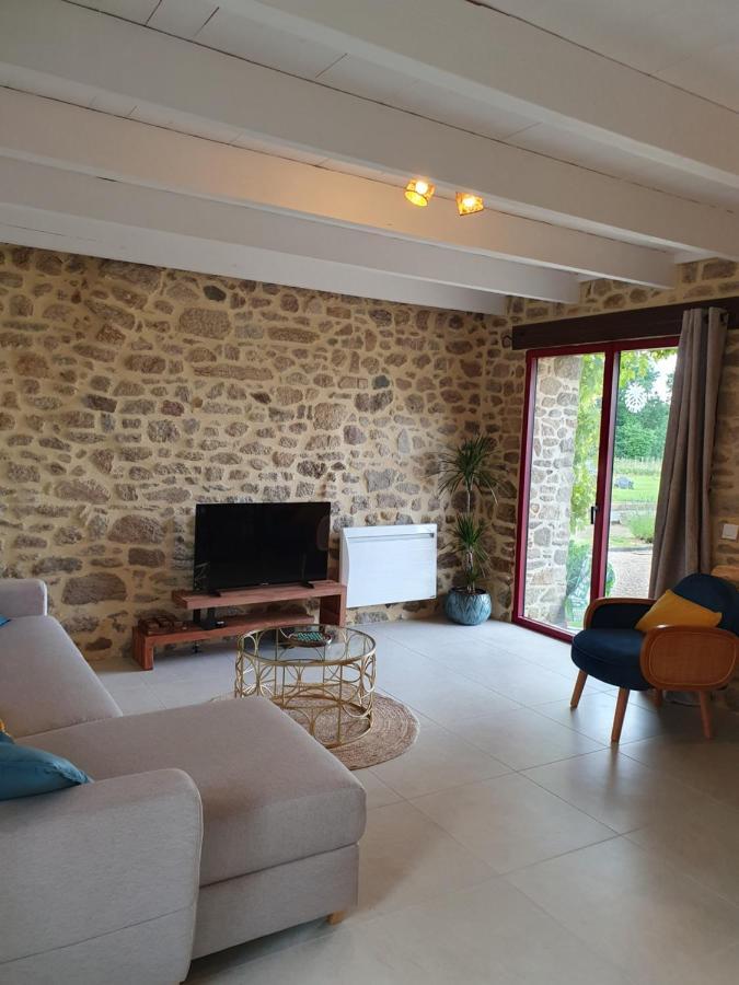 Le Domaine De La Petite Chevre Villa Ploumagoar Екстериор снимка